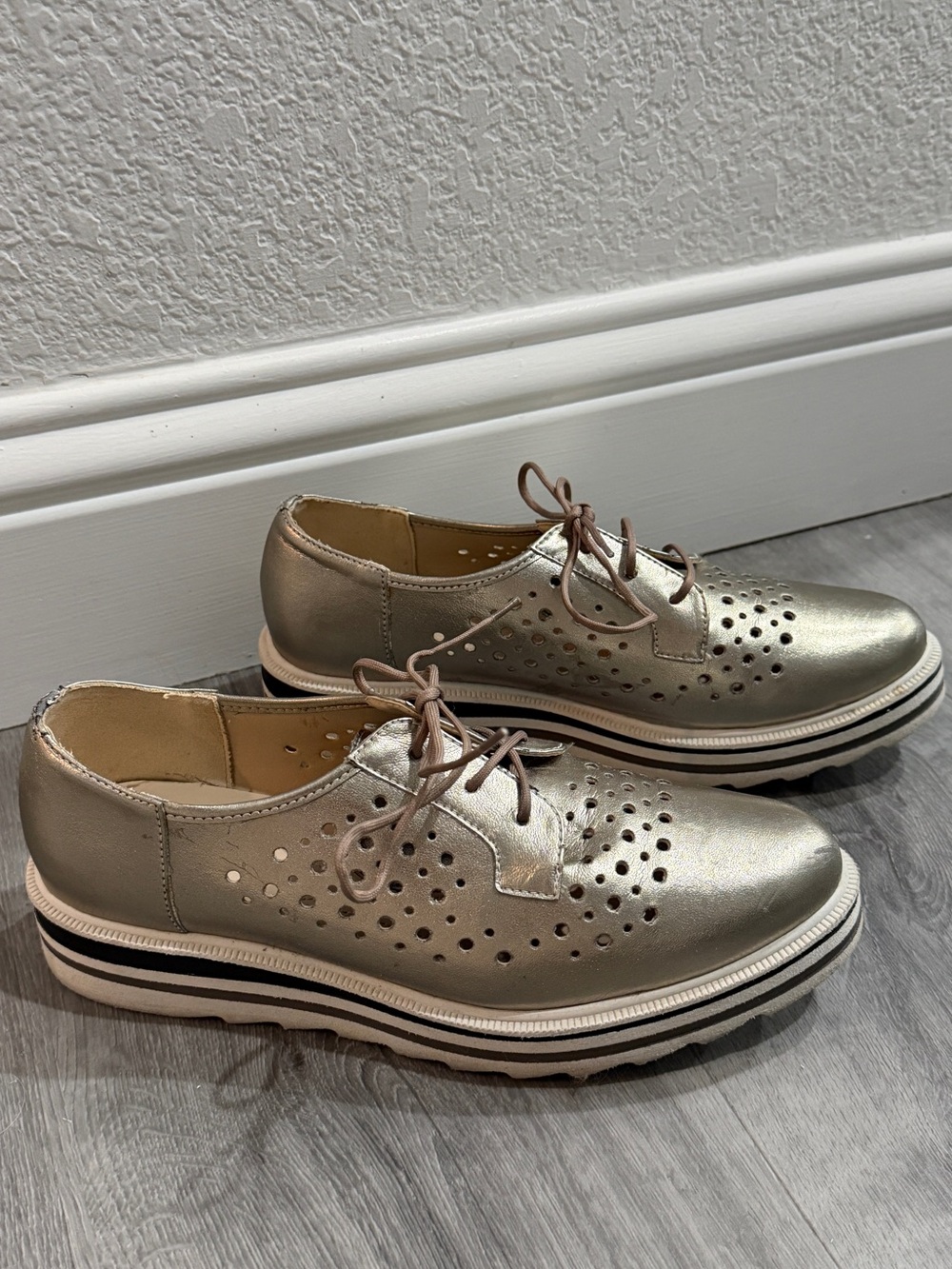 Metallic Taupe Women's Lace-Up Casual Oxfords